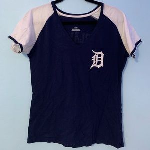 Detroit tigers sports t-shirt